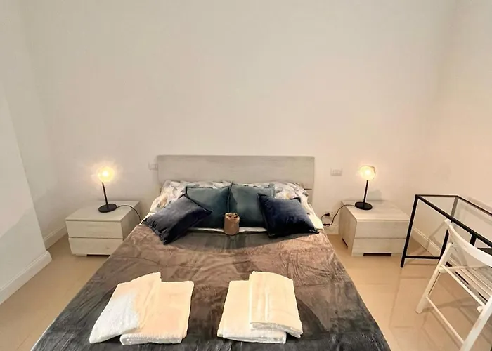 Double Room With Private Bathroom In Shared Apartment
